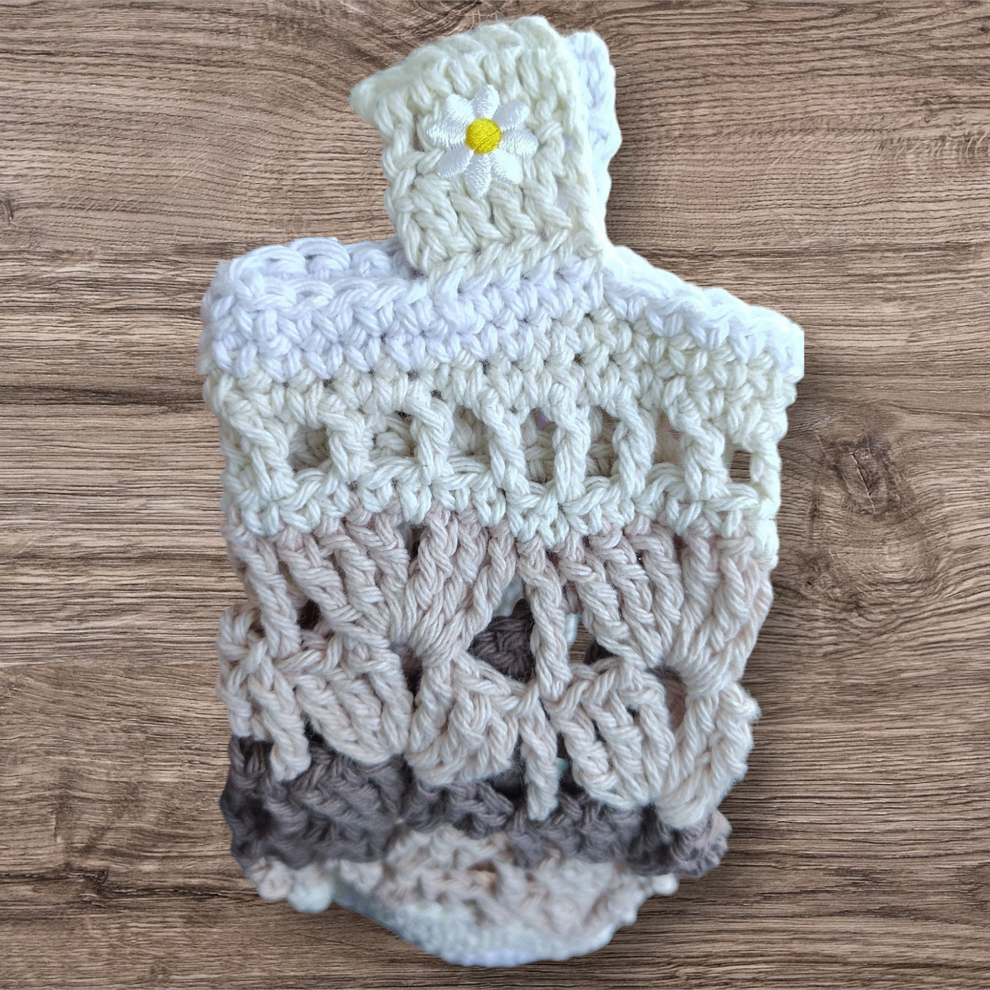 Crocheted Water Bottle Holder - Mocha with Daisy