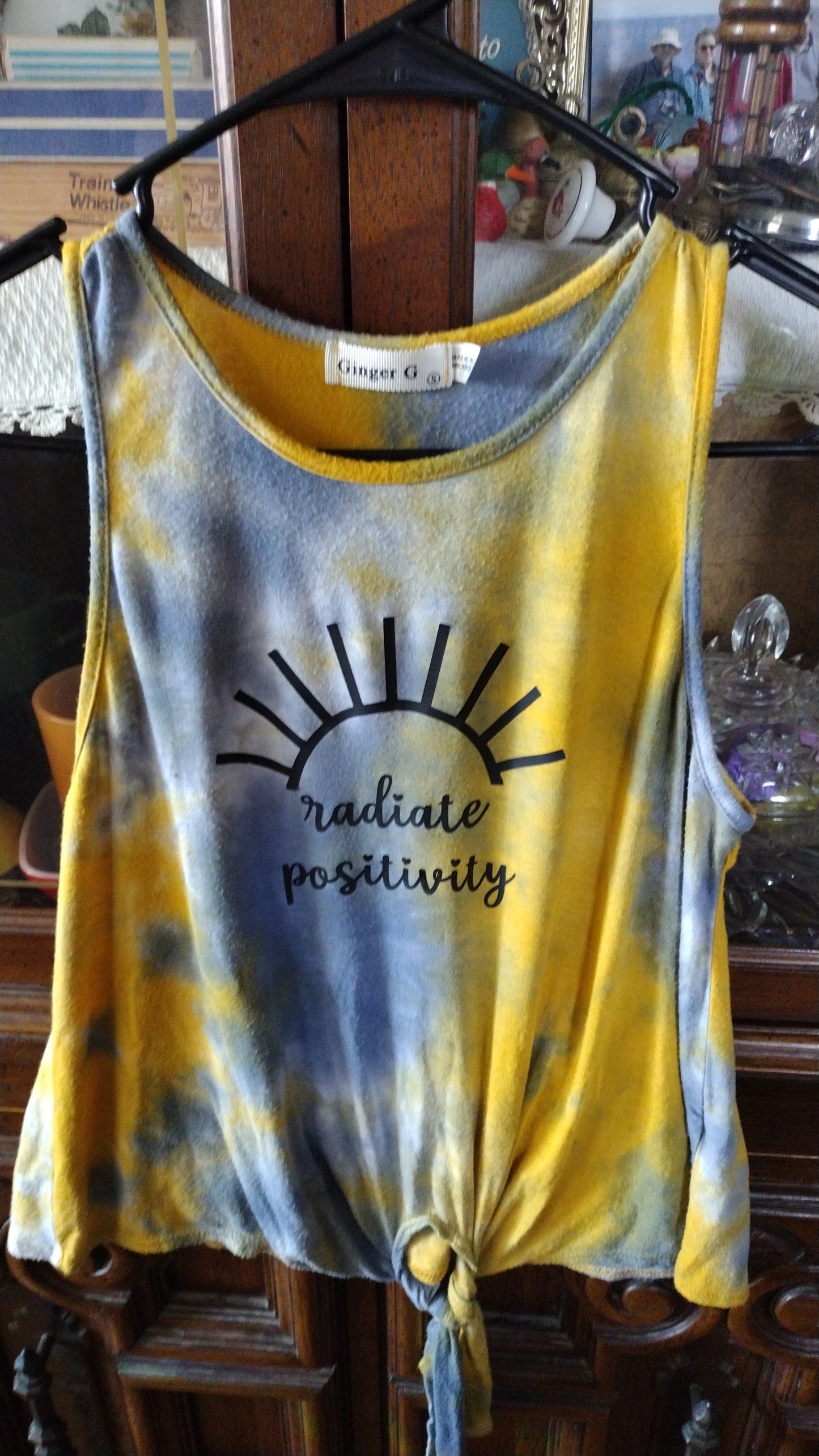 Radiate Positivity Cropped Tank (S)